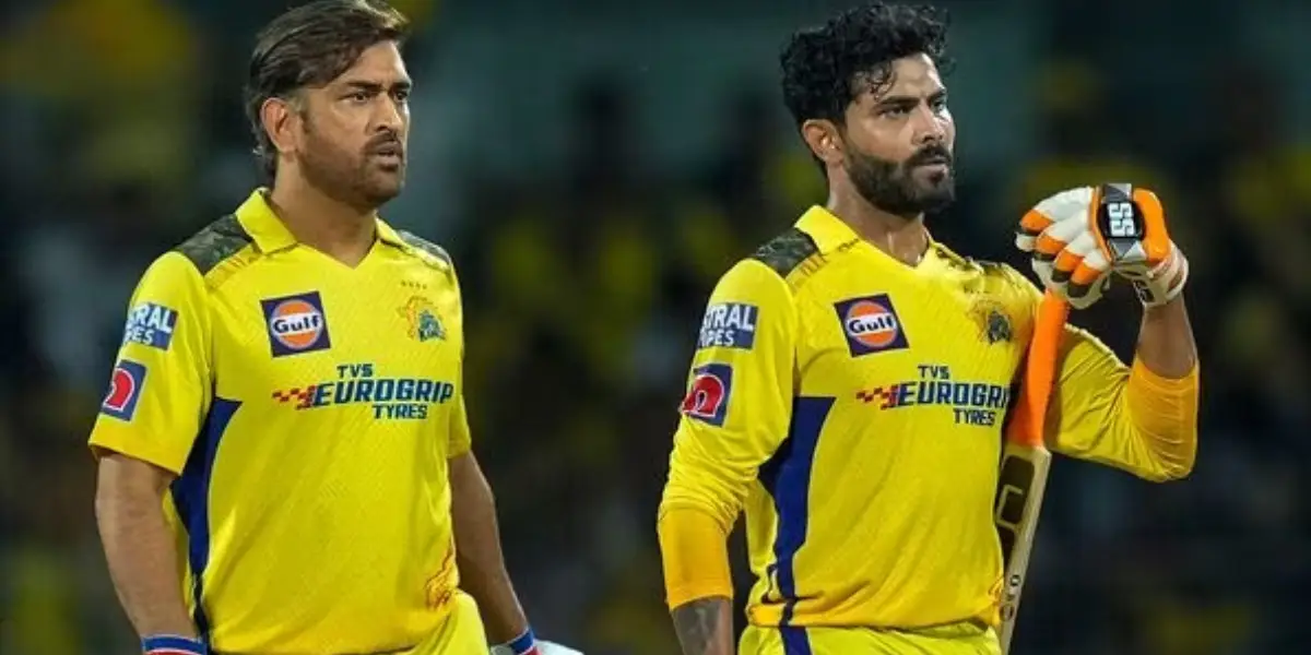 MS Dhoni - Jadeja