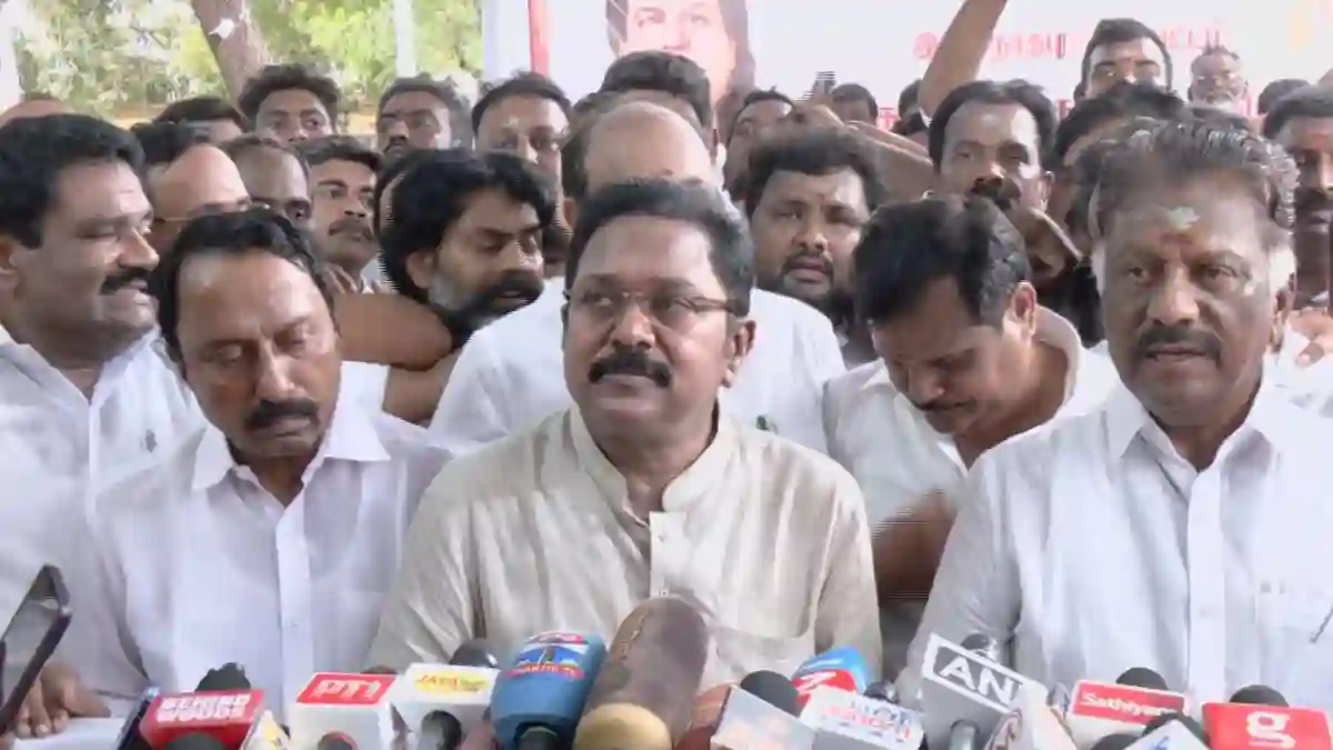 ttv dhinakaran and ops