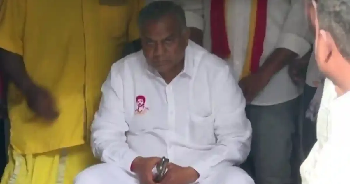 கோடிகளை கொட்டிகொடுத்தாலும் நேர்மையாக இருங்கள் - புஸ்ஸி ஆனந்த்!