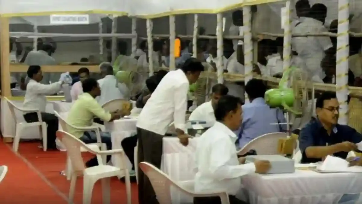 தமிழக சட்டமன்ற தேர்தல் : வாக்கு எண்ணிக்கை தொடங்கியது!