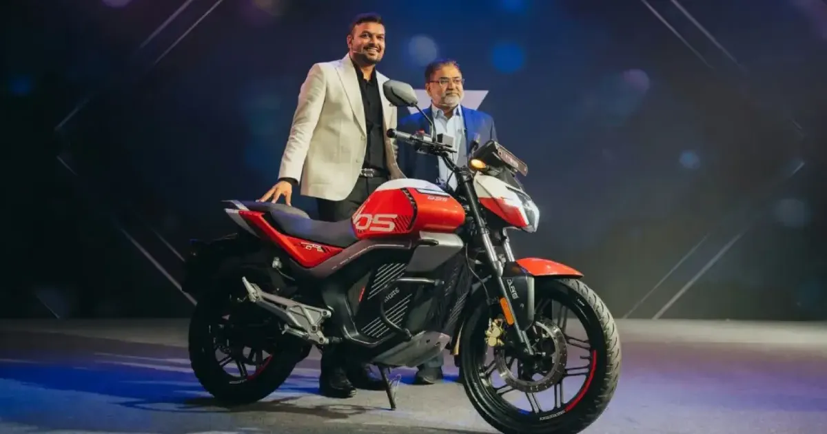 ஒருமுறை சார்ஜ் போட்டா 260 கி.மீ.! ரூ.1.24 லட்சத்தில் வந்த அவோர் எலக்ட்ரிக் பைக்!