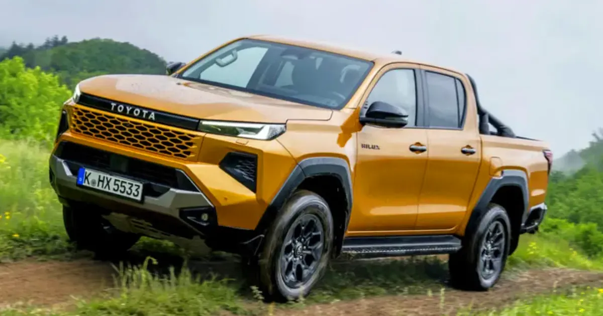 மிரட்டலான மாற்றங்கள், ஹைப்ரிட் இன்ஜின்! புதிய Toyota Hilux-ல் என்ன ஸ்பெஷல்?